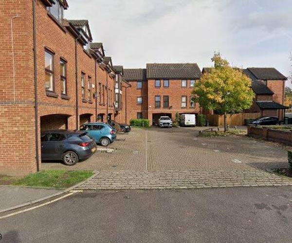 Parking on Farriers Road, KT17
