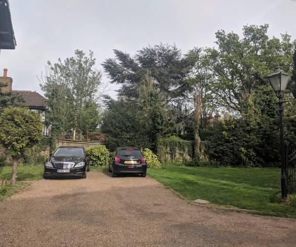 Parking on Jersey Road, TW7