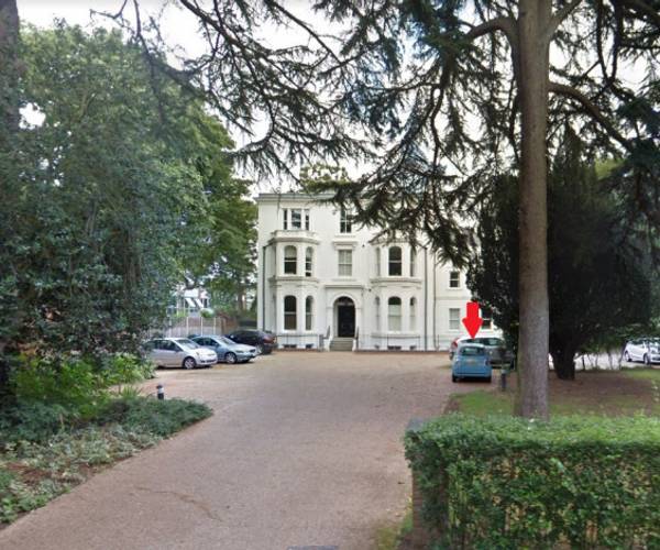 Parking space on Cambridge Park, TW1