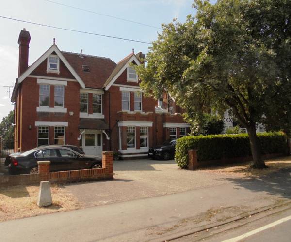 Parking on Boyn Hill Avenue, SL6