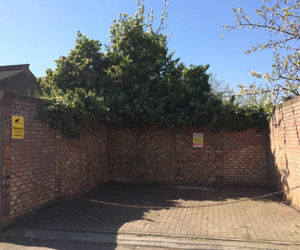 Parking space on Second Avenue, E17