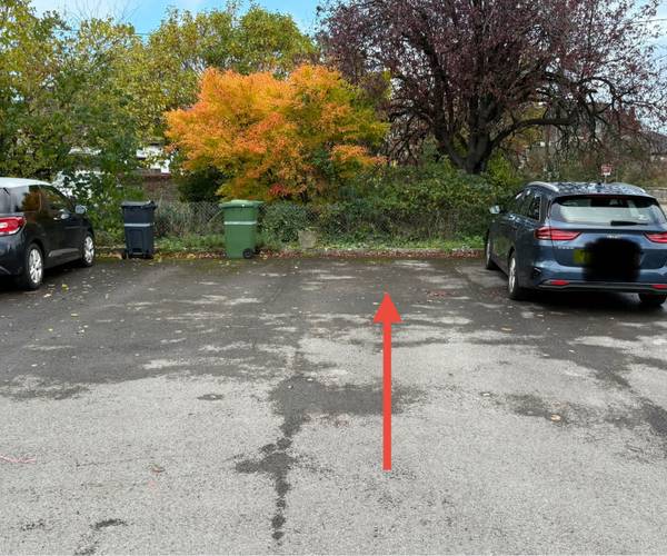 Parking on Charlton Road, BA4 (2)