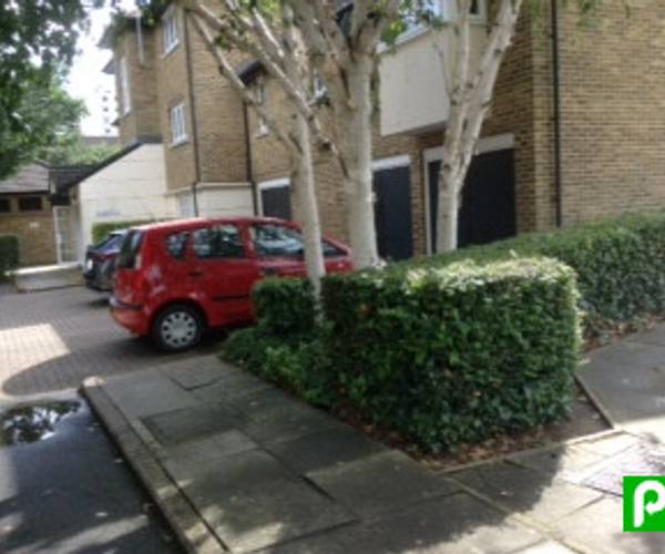 Parking on Selhurst Close, SW19