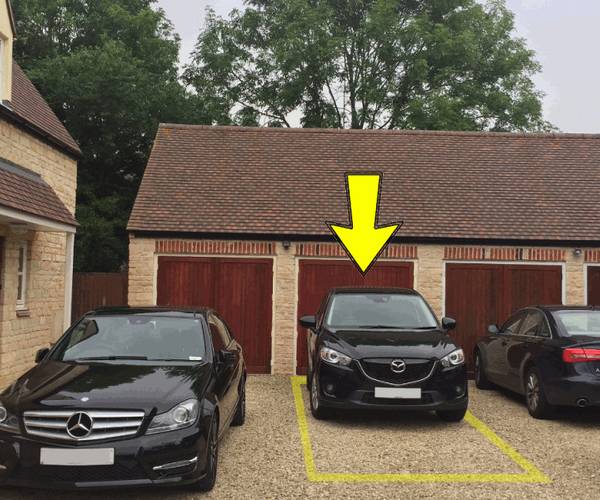 Parking on Tinkers Lane, OX26