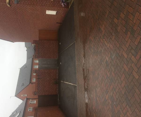 Westminster Road, L4