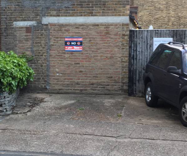Parking on Salcott Road, SW11 (1)