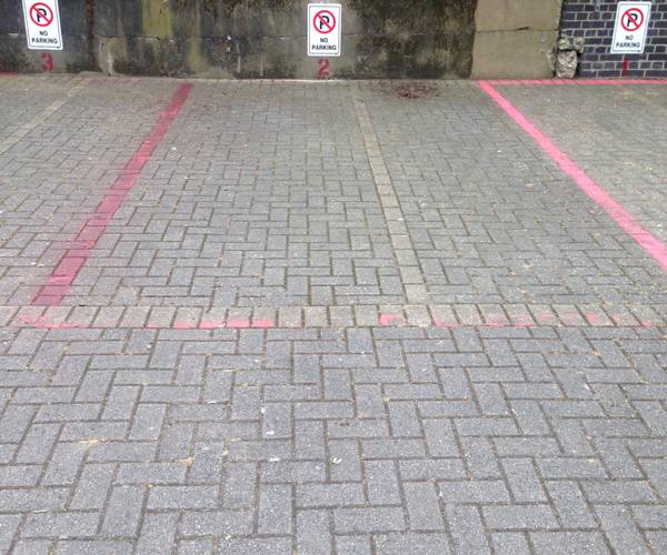 Parking on Dalmeny Avenue, N7