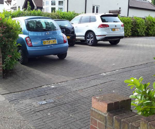 Parking on Ingrebourne Gardens, RM14