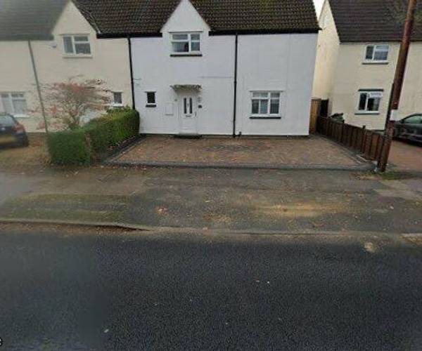 Parking on Tennyson Road, GL51