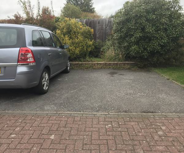 Parking on Meadow Lane, DE21