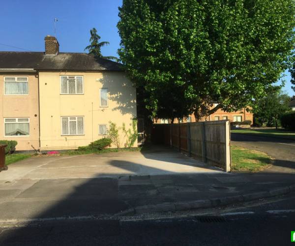 Parking on Burnside Road, RM8