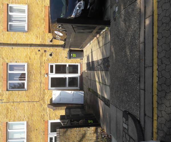Parking on Millshott Close, SW6