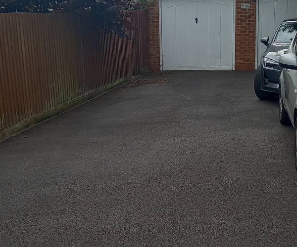 Parking on Lynnon Field, CV34