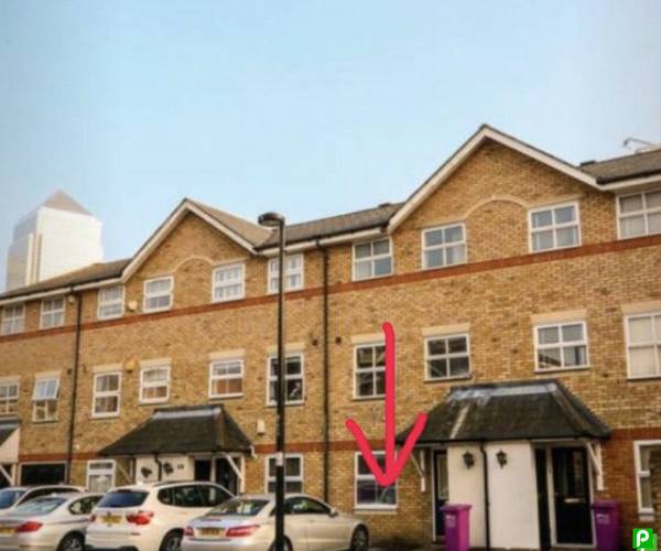 Parking on Milligan Street, E14(weekends only)