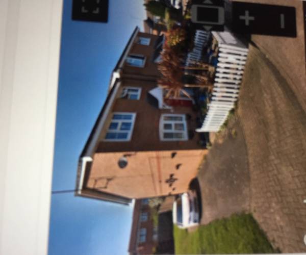5 Minute Walk from St Mary Cray Rail Station