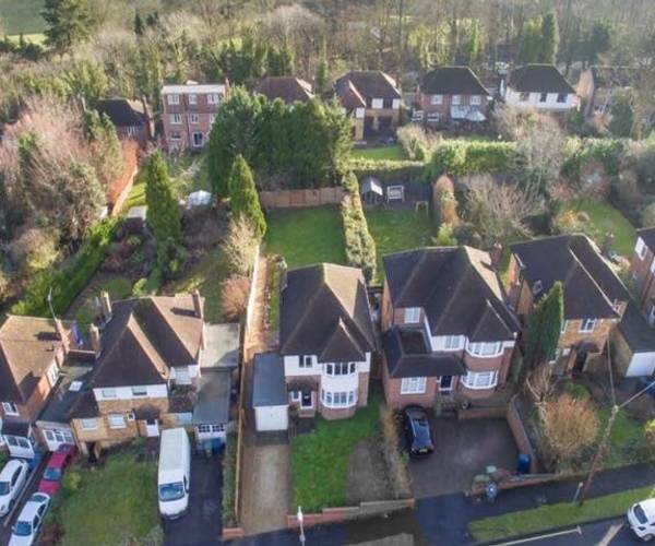Parking on Wordsworth Road, HP11