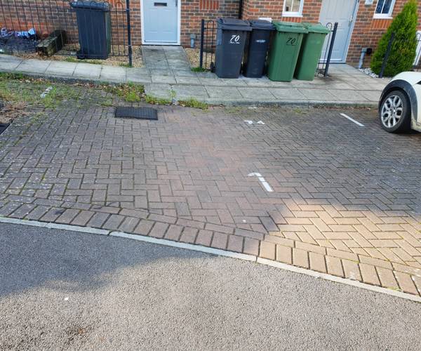 Parking on Mescott Meadows, SO30