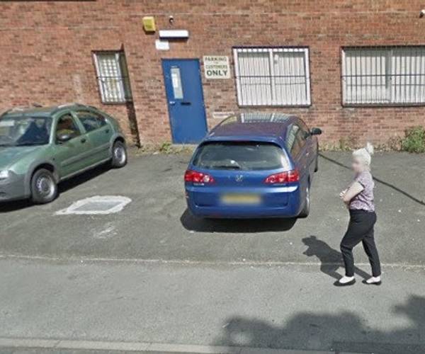 Parking on Peel Street, WV13