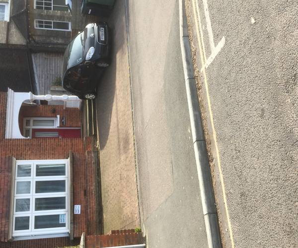 Parking on London Road, RH4