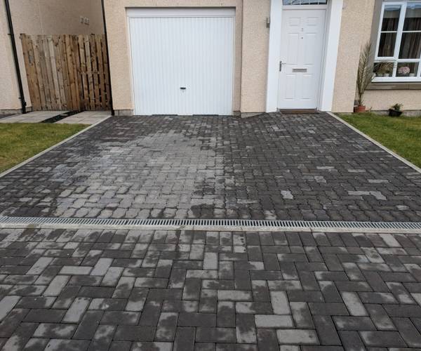 Parking on Barnyard Park Crescent, EH12