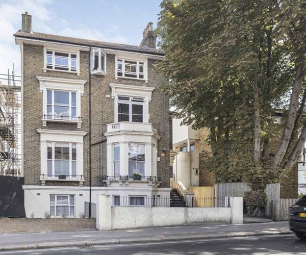Parking on Selhurst Road, SE25