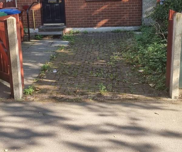 Parking on Clarendon Street, M15