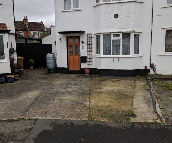Parking on Brookside Crescent, KT4