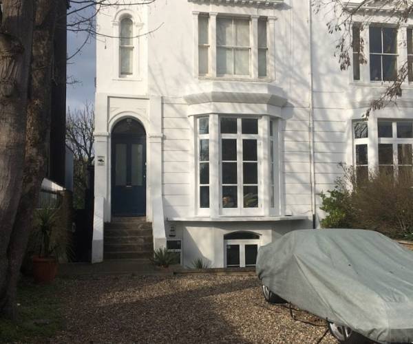 Parking on Lonsdale Road, SW13