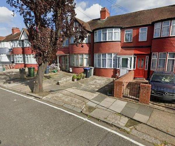 Parking on Lancelot Road, HA0