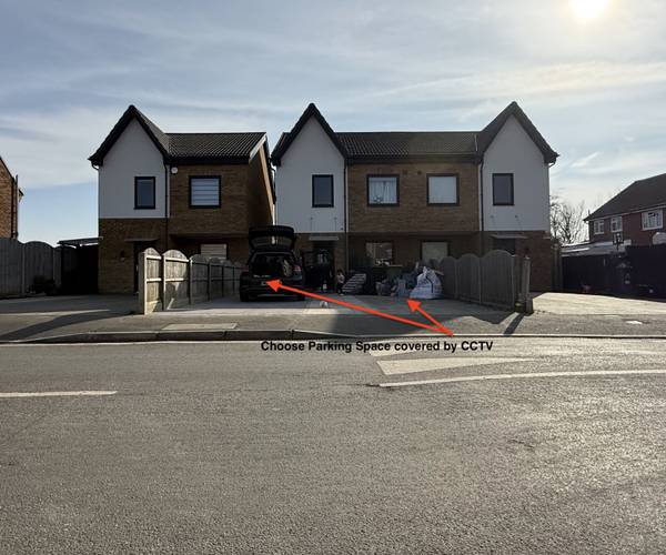 Cameron Drive, EN8