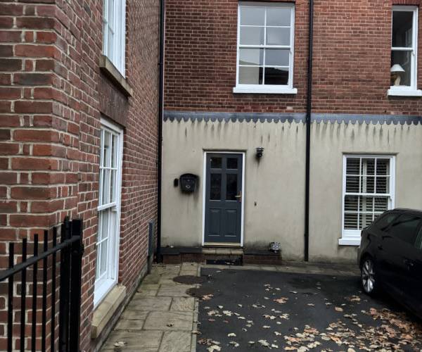 Parking on Albion Place, SO23