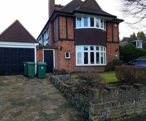 Parking on Cassiobury Drive, WD17