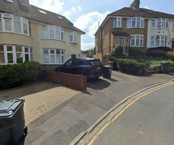 Parking on Greenways, SG14
