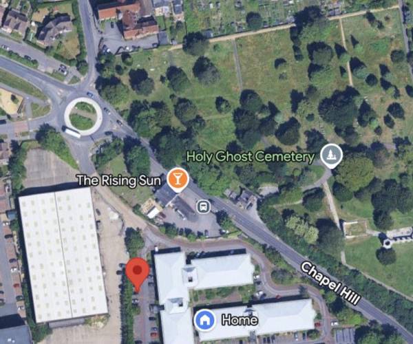 Parking on Chapel Hill, RG21