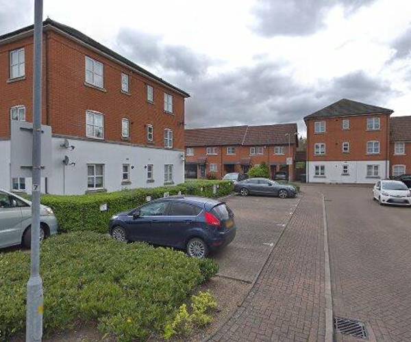 PRIVATE CAR PARKING SPACE CHAFFORD HUNDRED