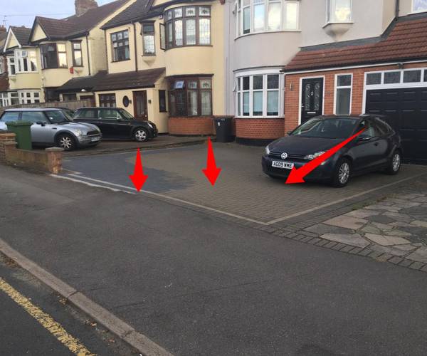 Parking on Fairholme Avenue, RM2