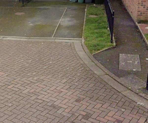 Parking on Whitmoor Close, LA4