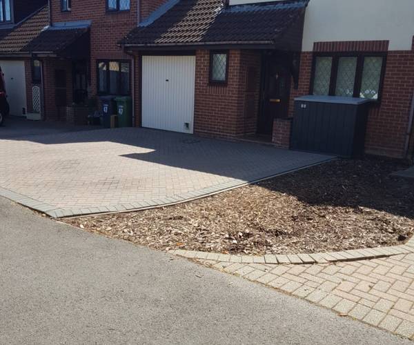 Parking on Malvern Gardens, SO30