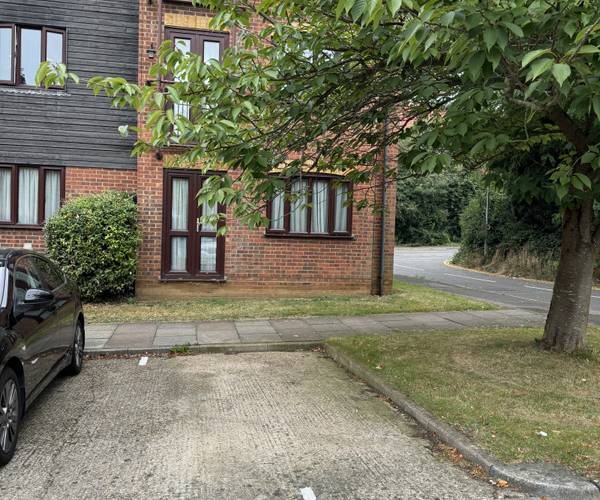 Parking on London Road, SG1