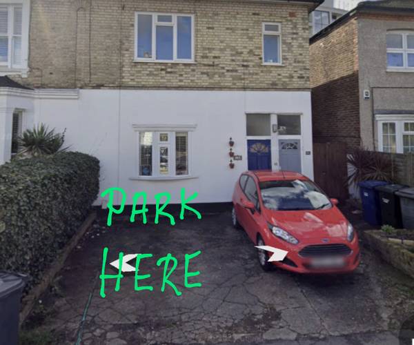 Parking on Lichfield Grove, N3