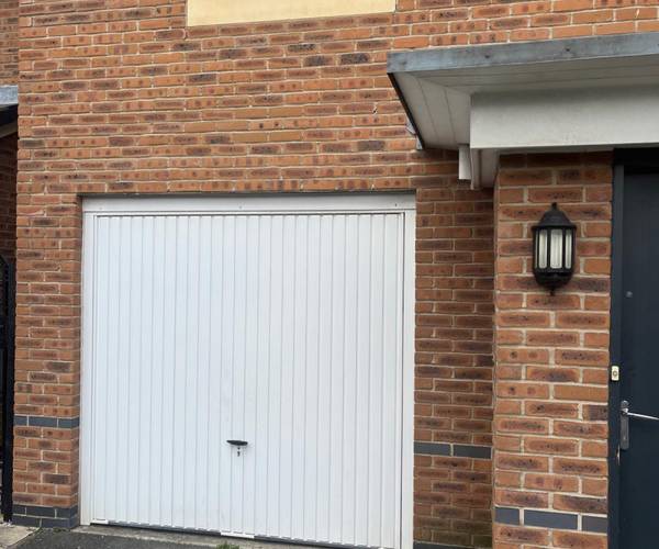 Rivenhall Square, L24