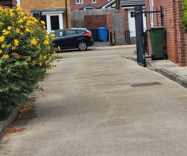 Parking on Thorburn Drive, L7