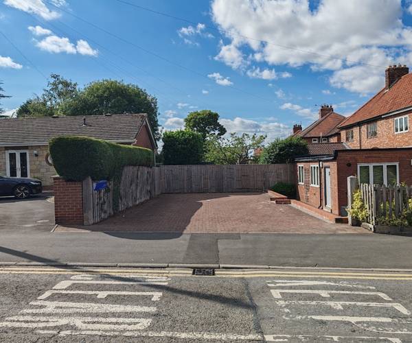 Main Road, NE13