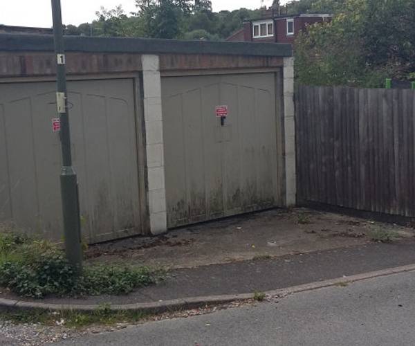 Parking space on Godstone Road, CR3