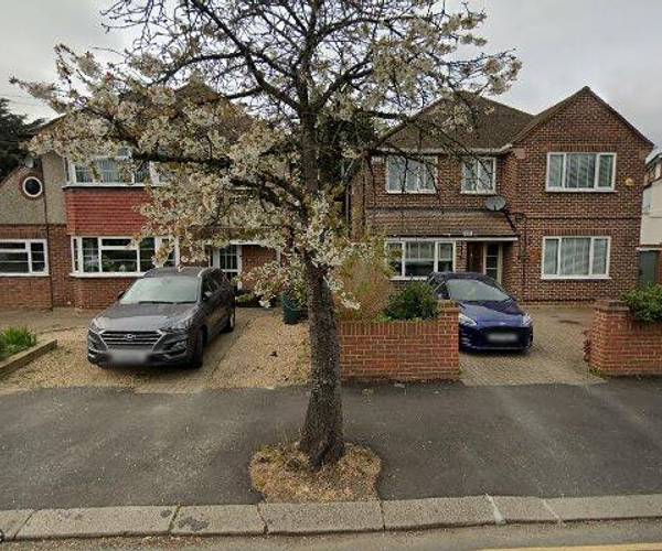 Parking on Station Crescent, TW15