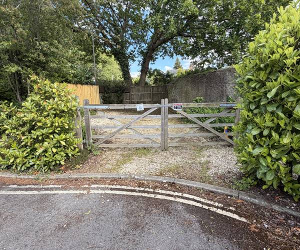 Parking on May Tree Close, OX26