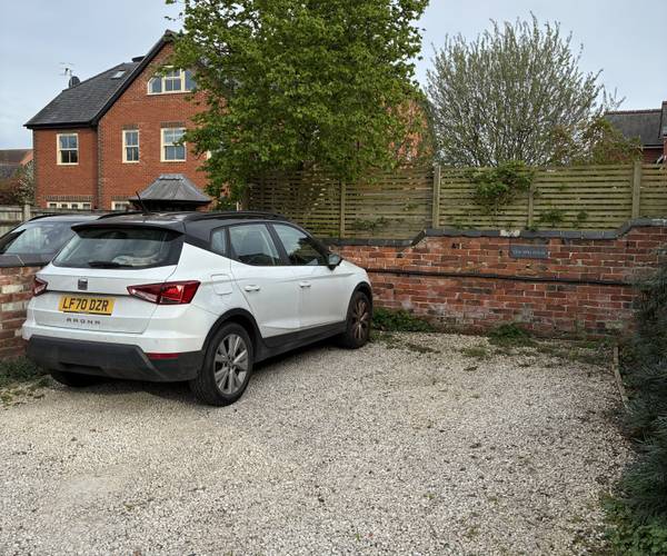 Parking on Reading Road, RG9