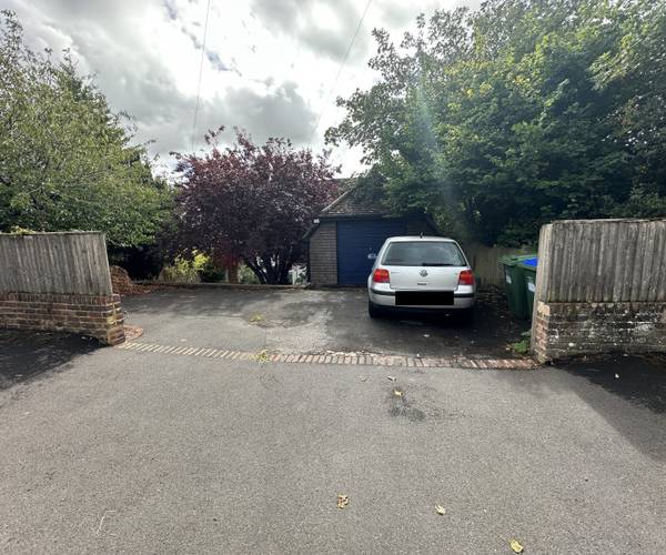 Parking on Southdown Avenue, BN7
