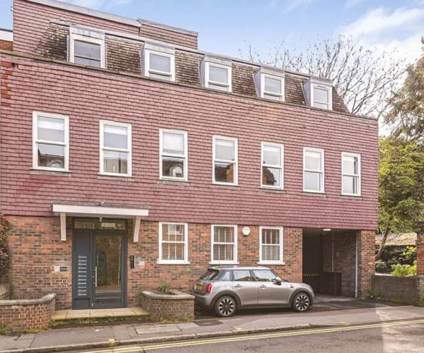 Parking on Chertsey Street, GU1