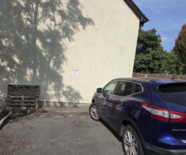 Parking on Beaufort Place, NP16